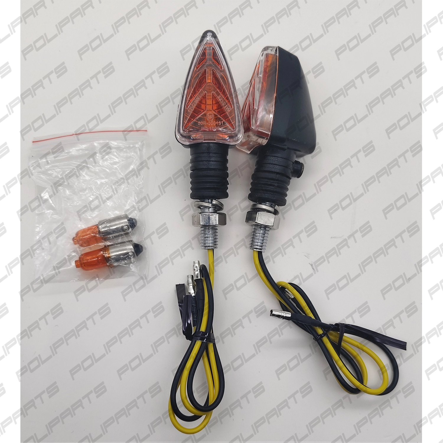 frecce_moto_arrow_3 Pair of Universal Short Stem Arrow Indicators Approved for Motorcycles and Scooters - Image 3